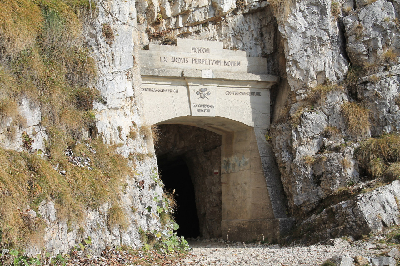 Strada delle 52 Gallerie